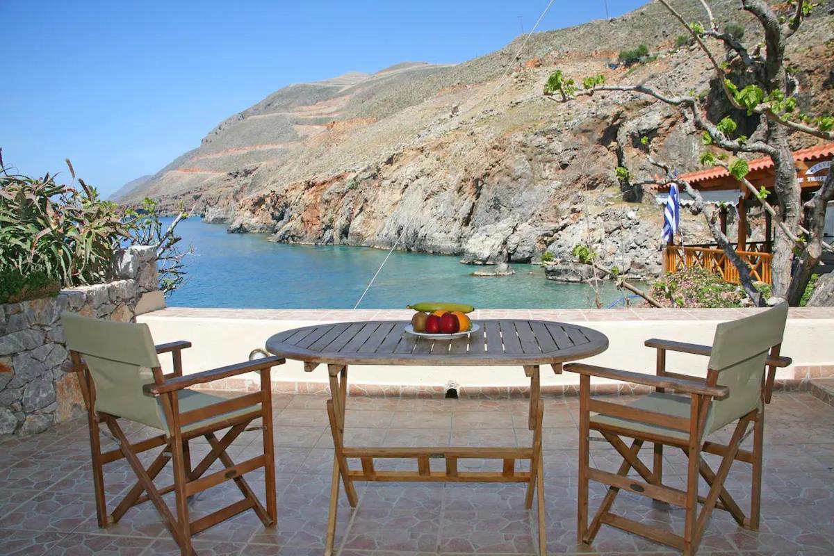 On The Beach Apartments Хора-Сфакион Экстерьер фото